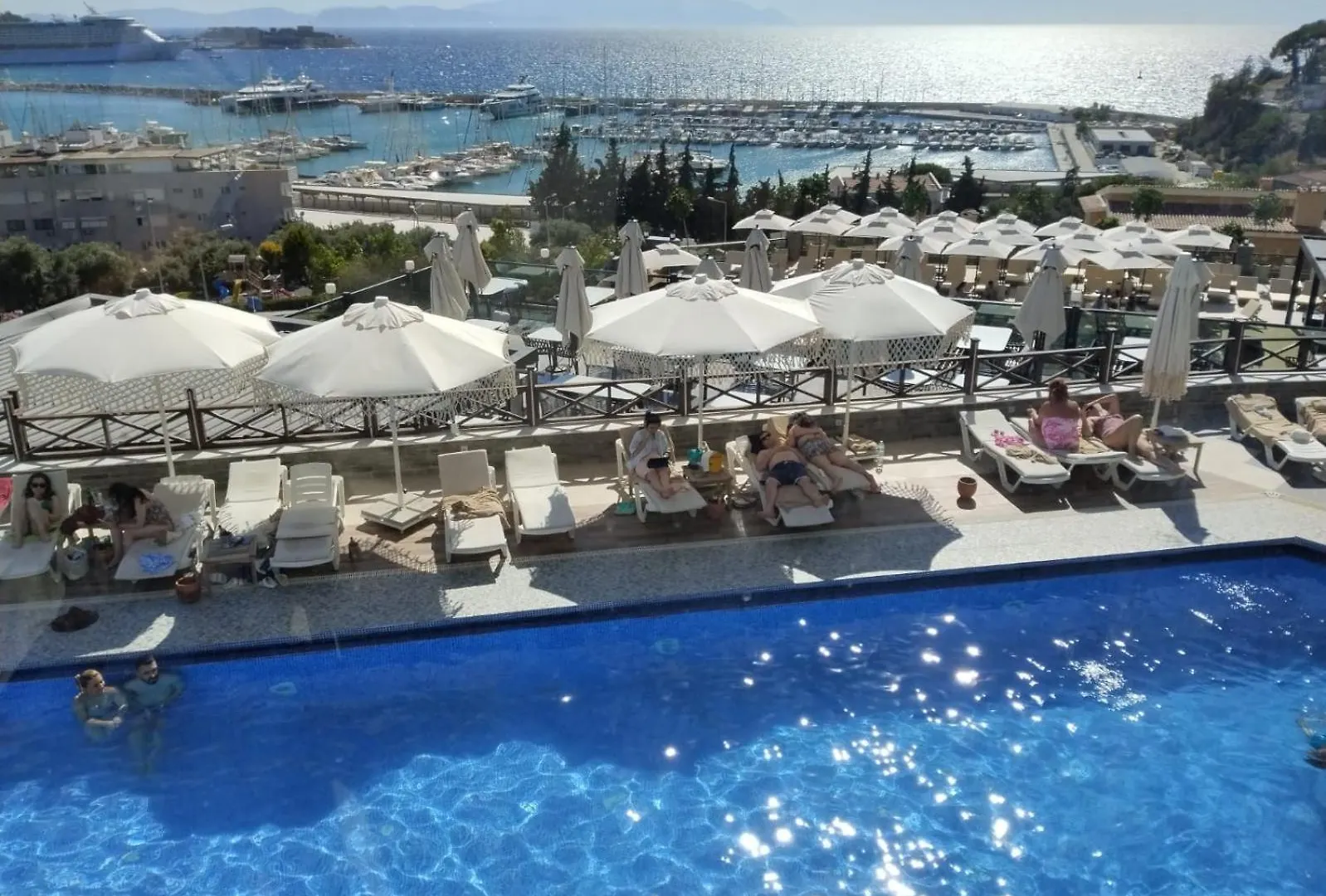 Suhan Seaport Hotel Kusadasi 4*,